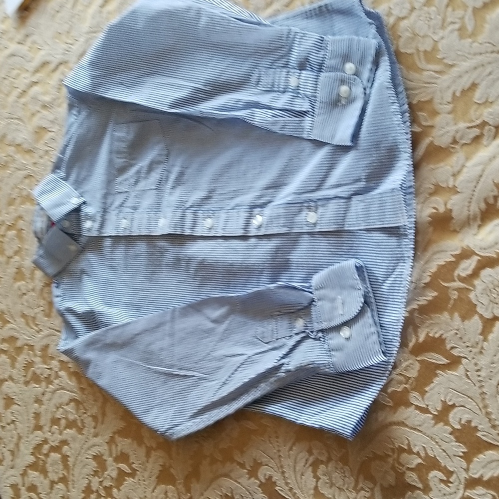 Izod Dress Shirt Boy’s size M (10-12) Stand